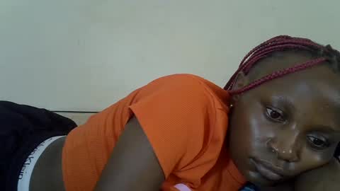 Snapshot of sexypetite4 chatting on 12, 7, 2026 SHARON online show from 12, 7, 2026