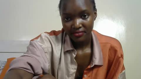 Snapshot of sexypetite_lee chatting on 25, 11, 2025 Lee online show from 25, 11, 2025