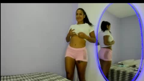 Snapshot of sexyskin8_xxx chatting on 8, 7, 2026 sexyskin8_xxx online show from 8, 7, 2026