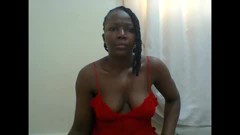 Snapshot of sexysleeky chatting on 25, 10, 2025 PAULINE online show from 25, 10, 2025