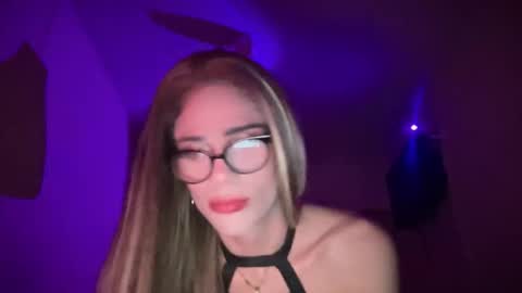 Snapshot of sexyvalerynsx chatting on 4, 6, 2026 Valsexxx91 online show from 4, 6, 2026