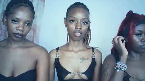 Snapshot of sexyzuriel chatting on 26, 2, 2026 sexyzuriel online show from 26, 2, 2026