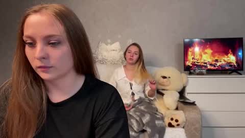 Snapshot of seylune chatting on 30, 11, 2025 Adella online show from 30, 11, 2025