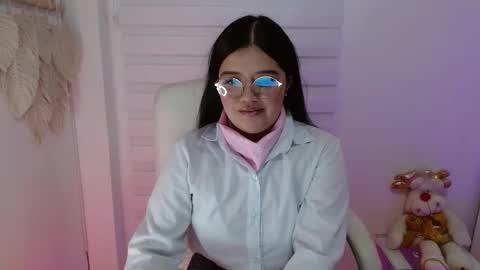         online show from 3, 12, 2025