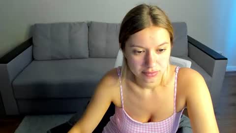 Snapshot of shakira_lux chatting on 9, 6, 2026 Shakira online show from 9, 6, 2026