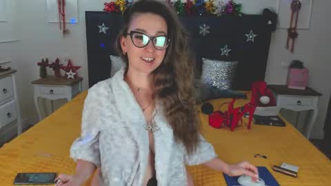 Snapshot of shana_power chatting on 9, 12, 2024 Svetlana ...........help me get 100 reactions before the end of the year Thumb up if you like me I appreciate it and thank you online show from 9, 12, 2024