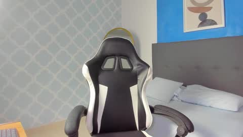 Shanel online show from 8, 11, 2025