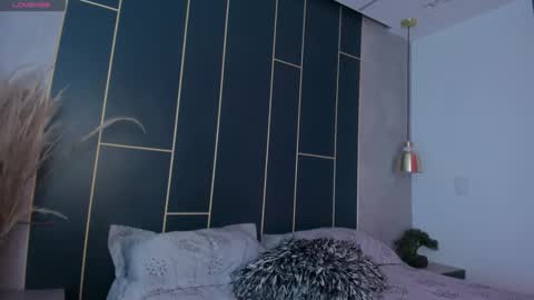 Shanell Moore online show from 19, 12, 2025