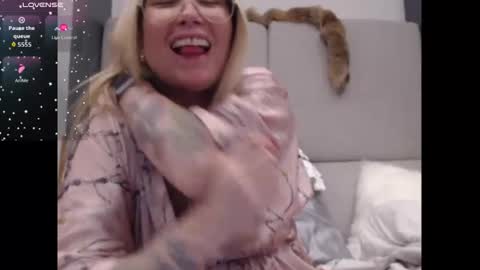 Shannon07 online show from 15, 10, 2025