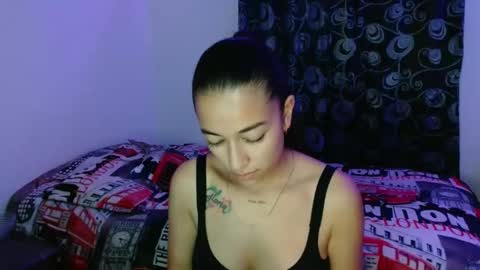 Snapshot of shantal_d03 chatting on 24, 2, 2025 shantal_d03 online show from 24, 2, 2025