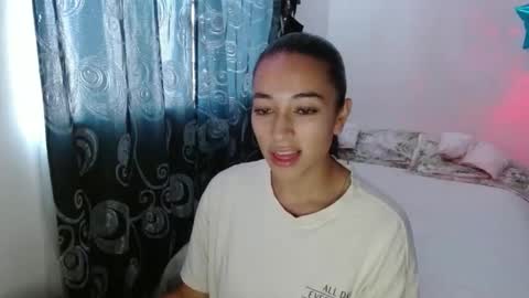 Snapshot of shantal_d03 chatting on 5, 10, 2025 shantal_d03 online show from 5, 10, 2025