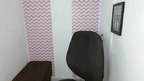 Snapshot of shantalcarson chatting on 4, 12, 2025 Dayana online show from 4, 12, 2025