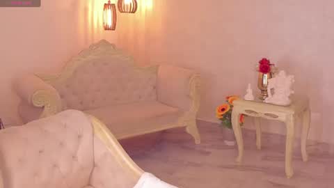 ShantallKnowles online show from 3, 7, 2026