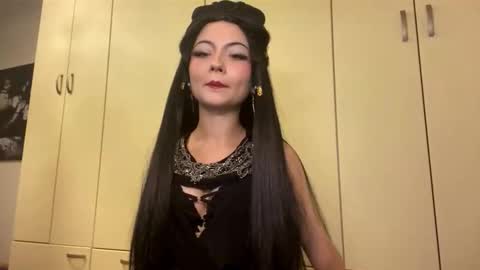 Angie online show from 18, 10, 2025
