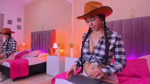 Snapshot of sharick_smile_ chatting on 27, 6, 2026 Sharick online show from 27, 6, 2026