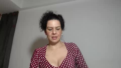 sharickleon11 online show from 2, 10, 2025