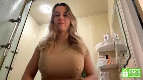 Snapshot of sharitaklemme chatting on 3, 6, 2026 Coraline online show from 3, 6, 2026