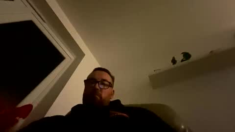 Snapshot of sharksboy16 chatting on 16, 11, 2025 Sharksboy online show from 16, 11, 2025