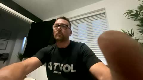 Snapshot of sharksboy16 chatting on 14, 2, 2026 Sharksboy online show from 14, 2, 2026