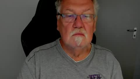 sharlots_pet online show from 28, 4, 2026