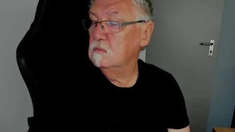 sharlots_pet online show from 4, 5, 2026