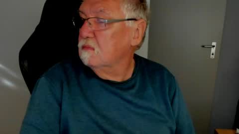 sharlots_pet online show from 8, 5, 2026