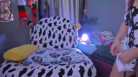 Snapshot of sharlott_smith1 chatting on 16, 12, 2025 Sharlott online show from 16, 12, 2025