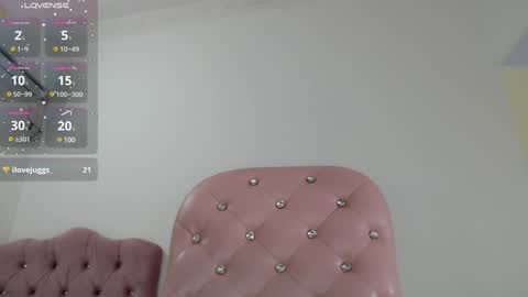 Snapshot of sharlotte_mom chatting on 13, 12, 2024 sharlotte  online show from 13, 12, 2024