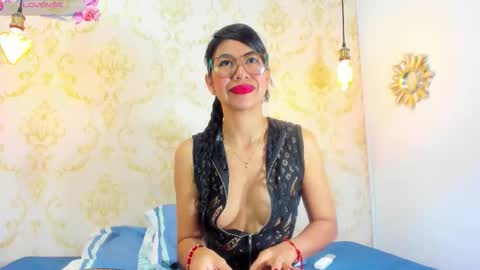 sharon_leather online show from 17, 10, 2025