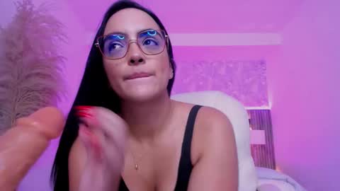 Snapshot of sharon_thompson_ chatting on 13, 9, 2025 Sharon online show from 13, 9, 2025