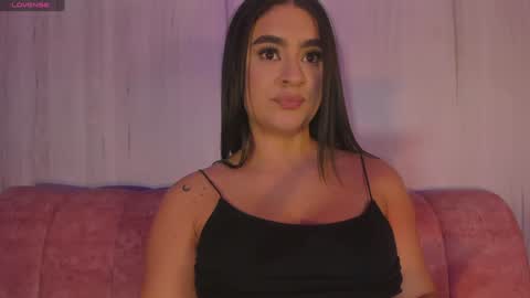 Snapshot of sharonlewy_ chatting on 10, 1, 2025 Sharon online show from 10, 1, 2025