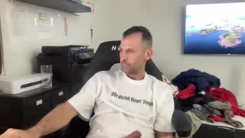 shaunzee35 online show from 28, 4, 2026