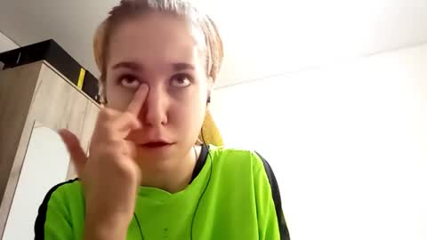 Annette online show from 5, 12, 2025