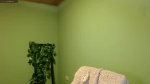 Snapshot of she_alice chatting on 30, 5, 2026 she_alice online show from 30, 5, 2026