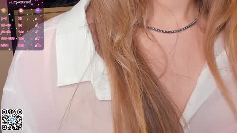 Snapshot of sheenaeast chatting on 30, 12, 2024 Violet online show from 30, 12, 2024