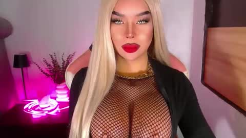 sheenafrost online show from 11, 4, 2026