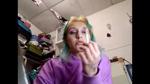 Snapshot of shelbybaby01 chatting on 12, 3, 2025 Shelby holes online show from 12, 3, 2025