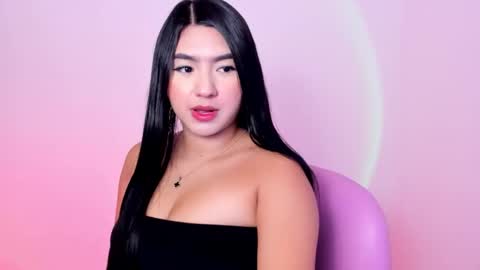 Snapshot of shelly_rohades chatting on 11, 10, 2025 online show from 11, 10, 2025