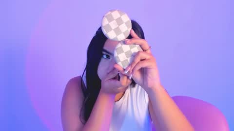 Snapshot of shelly_rohades chatting on 17, 10, 2025 online show from 17, 10, 2025
