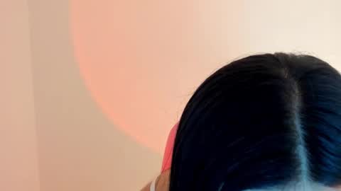 Snapshot of shelly_rohades chatting on 28, 10, 2025 online show from 28, 10, 2025