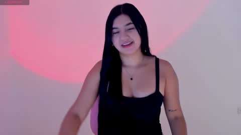 Snapshot of shelly_rohades chatting on 10, 11, 2025 online show from 10, 11, 2025