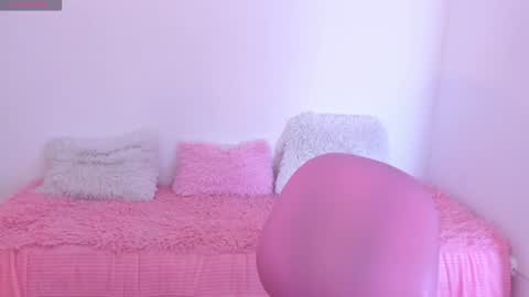 Snapshot of shellyrayhs1 chatting on 7, 7, 2026 Shelly rayhs online show from 7, 7, 2026
