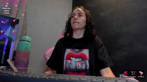 Snapshot of sherilkwang_ chatting on 11, 10, 2025 .. Sherilk .. online show from 11, 10, 2025