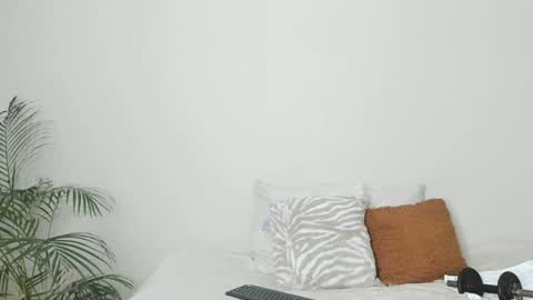 Sherlyn Adams online show from 25, 12, 2024