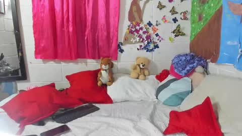  Maria Saenz online show from 2, 12, 2025