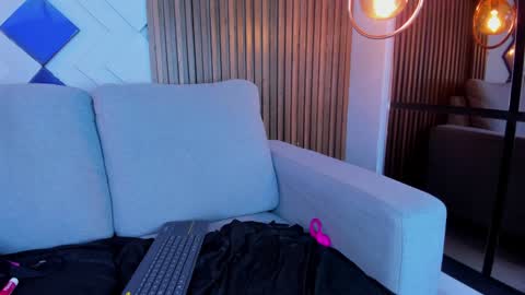 Snapshot of sherydan_love chatting on 4, 2, 2025 mia online show from 4, 2, 2025