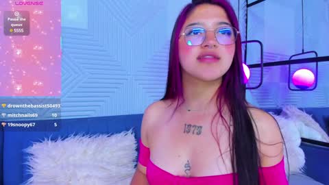 Snapshot of sherydan_love chatting on 4, 2, 2025 mia online show from 4, 2, 2025