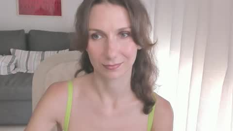 shesleepsnaked online show from 10, 10, 2025