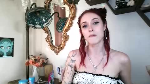 Snapshot of shespeachy chatting on 13, 6, 2026 peachy online show from 13, 6, 2026