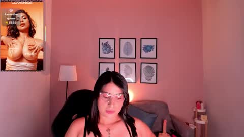 Snapshot of sheyla_hills_ chatting on 17, 1, 2026 Sheyla online show from 17, 1, 2026